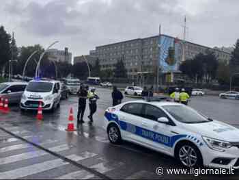 Attacco terroristico ad Ankara: kamikaze si fa esplodere davanti al ministero. Il Pkk rivendica