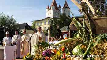„Wen Gott mag, schickt er nach Haag“: Erntedank-Gottesdienst mit Besuch aus weiter Ferne
