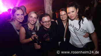 Volles Haus bei XXXL-Hüttenparty: 800 feierten mit der Töginger Feuerwehr