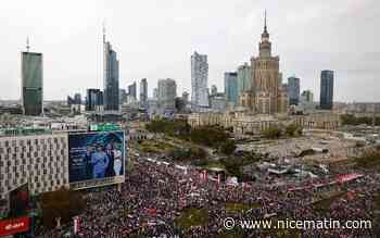 Pologne: l'opposition rassemble des "centaines de milliers" de personnes à Varsovie
