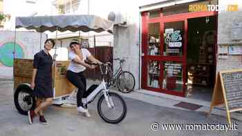 VIDEO | Un eco shop a bordo di tre ruote: quando la passione per l'ambiente diventa attività