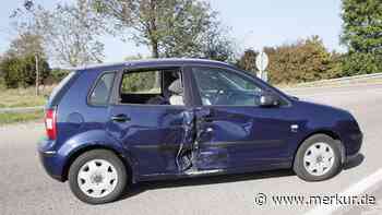 B 16 - Höhe Apfeltrach: Autofahrerin übersieht Motorradfahrer