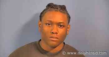 Prosecutors: Teen had loaded gun in parked car at Topgolf in Naperville