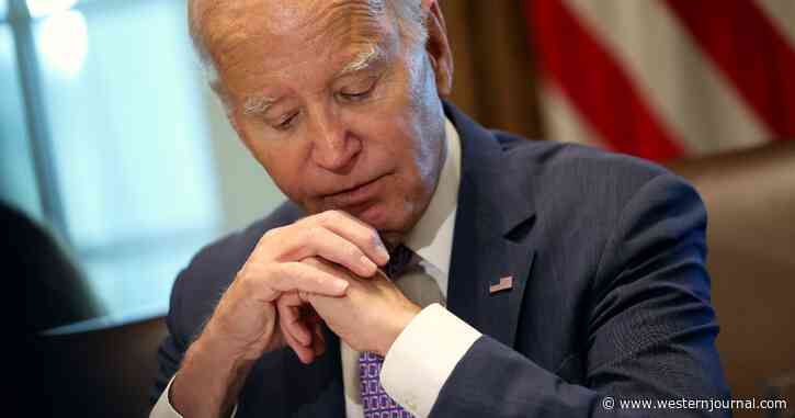 Watch: Concerning Moment Biden Freezes Up, 'Looks as If He Is Going to Croak'