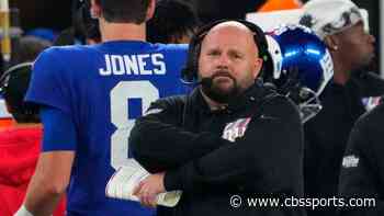 LOOK: Giants' Brian Daboll throws tablet in disbelief after Daniel Jones' pick-six in blowout loss to Seattle