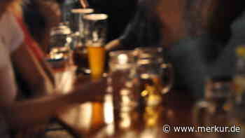 Gewalttätige Frauen auf der Wiesn: Streit mündet zweimal in Masskrug-Attacke