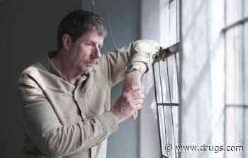 Loneliness Could Raise Risk for Parkinson's, Study Finds