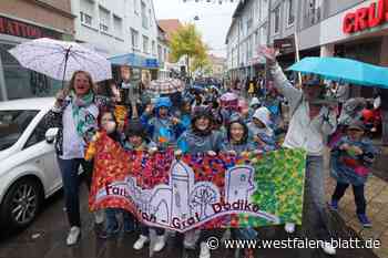 Warburger Oktoberwoche: Festumzug lässt die Heimat hochleben