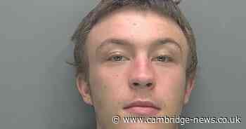 Cambridge cyclist punched in the face by robbers who 'threatened to stab him'