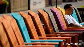 Hot, sunny weather in Toronto Tuesday breaks record set 2 decades ago: Environment Canada