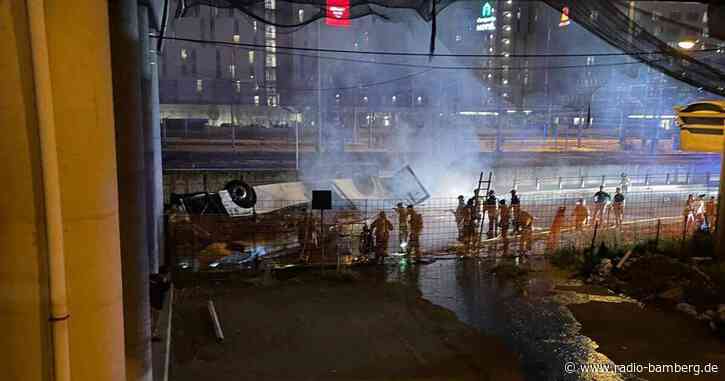 Bus stürzt von Brücke in Venedigs Stadtteil Mestre: 21 Tote