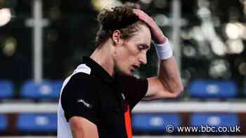 Marc Polmans apologises to umpire after accidently hitting him with ball at Shanghai Masters