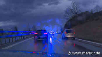 Schwerer Unfall auf Autobahn: Vier Verletzte – zwei schweben in Lebensgefahr