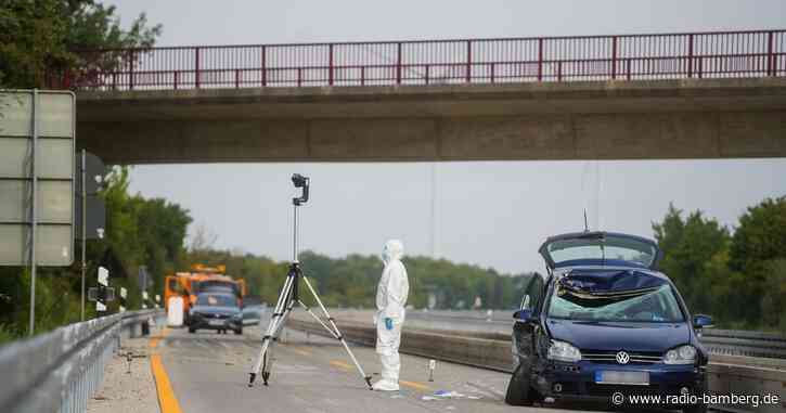 Drei Männer wegen Gullydeckel-Wurfs auf A7 vor Gericht