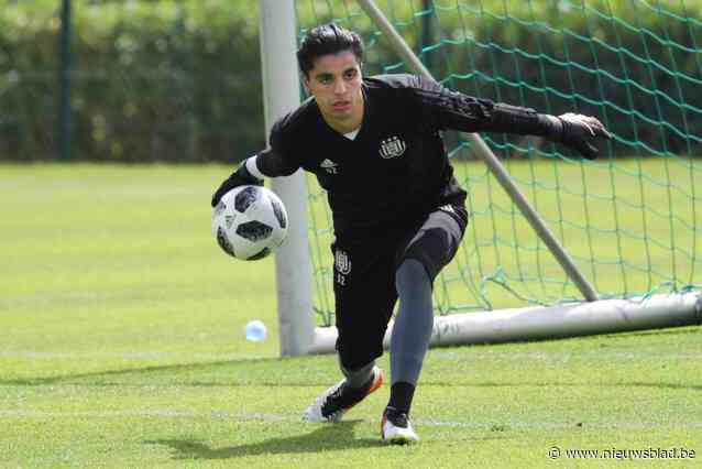 Na Standard, Manchester United, Anderlecht en Beerschot hoopt Ilias Moutha-Sebtaoui bij Tienen eindelijk eens nummer 1 te worden: “Ik ben al te vaak reservedoelman geweest”