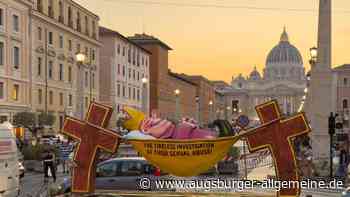 Aktionskünstler darf Figur gegen Missbrauch in der Kirche nicht aufstellen