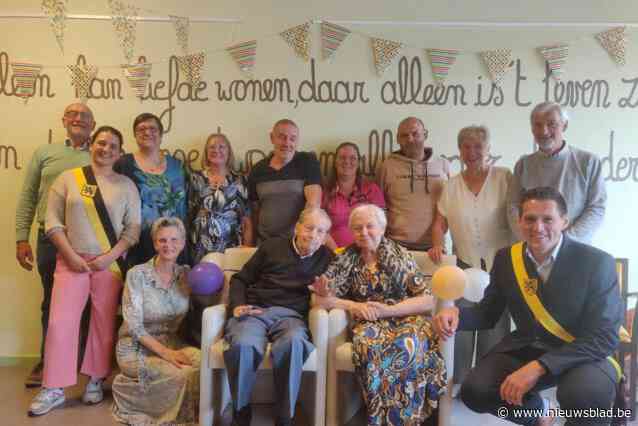 Trouwe Nieuwsbladlezers Romaan en Monique zitten in gouden huwelijksboot