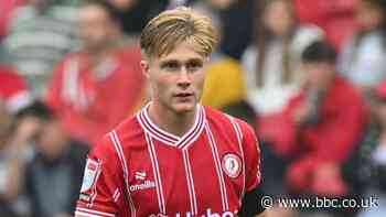 Sam Bell: Bristol City forward signs new three-year deal