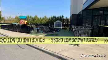 Car crashes into daycare fence in Vaughan, sends 3 to hospital with minor injuries