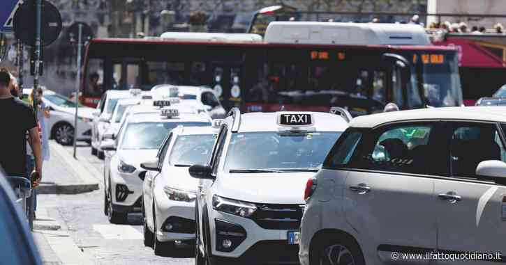 Licenze taxi, Salvini ai sindaci: “Non avete più scuse, potete aumentarle del 20%”. Gualtieri replica: “Decreto inutilizzabile”