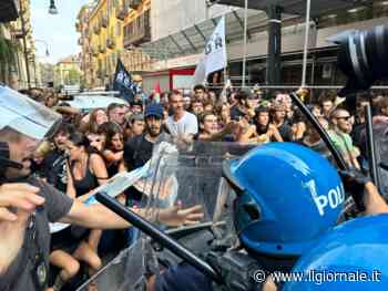 "Solo la lotta...". Ora i centri sociali preparano nuove tensioni