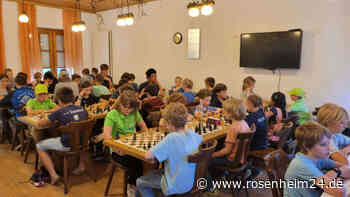 Fünf Kinder und Jugendliche des SK Wasserburg in Isen