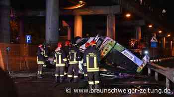 21 Tote bei Busunfall in Venedig: Drei Deutsche unter Opfern