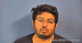 Officials: Rolling Meadows man held after leading Wood Dale police chief on chase