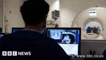 Sheffield radiographers join 24-hour strike over pay