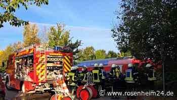 Großaufgebot der Feuerwehr am Bahnhof Schwindegg - Zugstrecke gesperrt