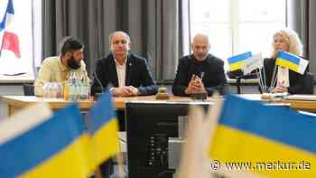 Ukrainischer Bürgermeister berichtet in Wolfratshausen: „Rakete hinterließ vier Meter tiefes Loch“
