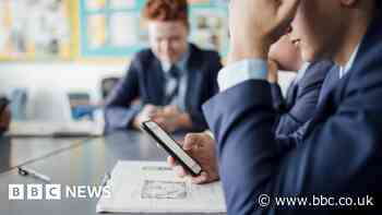 Gillian Keegan pledges crackdown on mobiles in schools