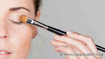 Make-up-Trick: Heller Lidschatten für größere Augen