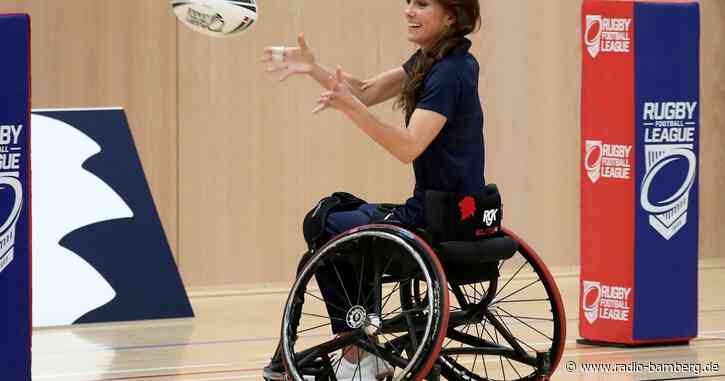 Prinzessin Kate probiert sich im Rollstuhl-Rugby