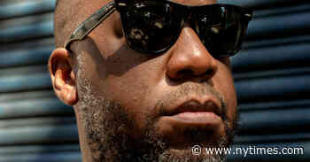 After Viral Beef, Robert Glasper Returns to the Blue Note