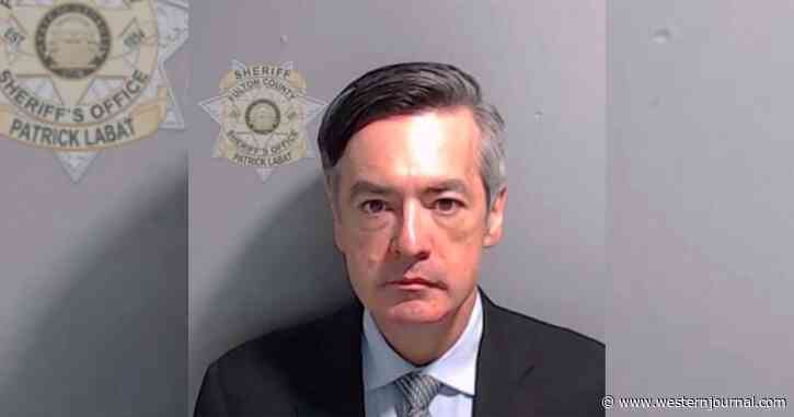 Georgia Election Case Defendant Seeks Dismissal Over Prosecutor's 'Embarrassing' Mistake
