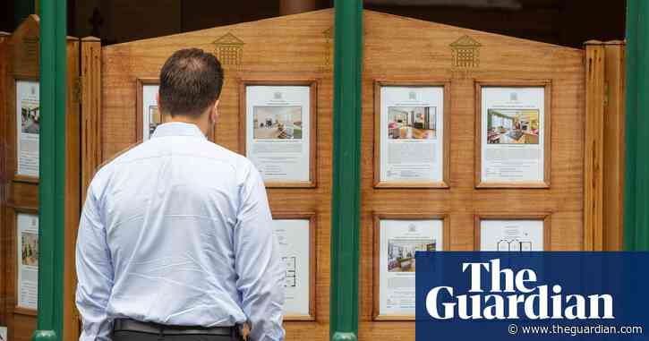 Supply shortages and mortgage rate rises push UK rents to highest point ever