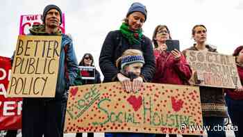 Winnipeg advocates call on feds for more social housing funding