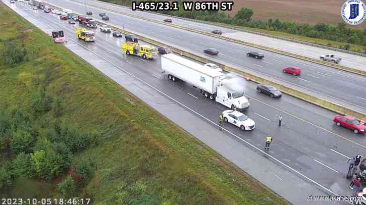 ISP: Adult dies, juvenile critically injured after 5-vehicle crash on I-465 NB