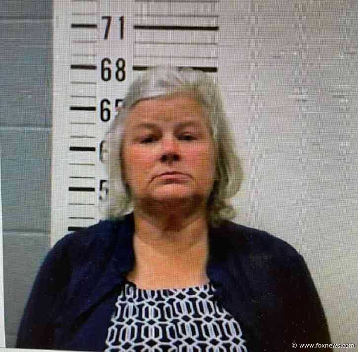 Mississippi serial wedding crasher wanted in Alabama arrested at wedding in her home state: Authorities