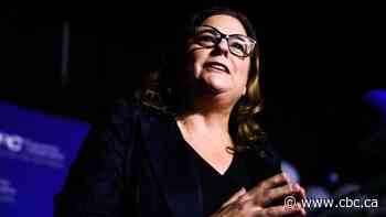 Heather Stefanson staying on as Manitoba PC leader until race to replace her, likely next year