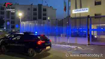 Giovane ladro sorpreso a forzare l'ingresso di un ristorante