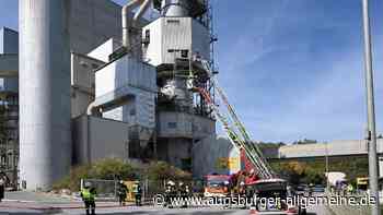 Schwelbrand in 20 Meter Höhe löst größeren Feuerwehreinsatz aus