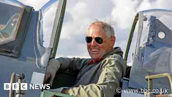 Wiltshire flying instructor who was honoured with flypast dies