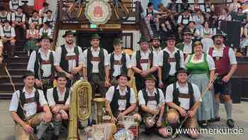 Wettstreit der Goaßlschnalzer: Traditionspflege mit Überschall-Knall