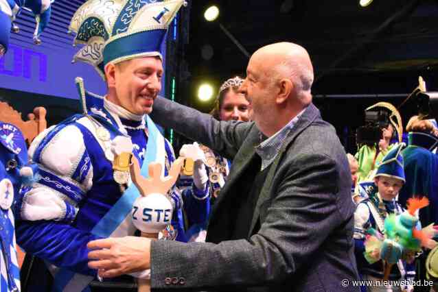 Burgemeesters werken gemiddeld meer dan tien uur per dag: “Als ik naar de markt ga om boodschappen te doen, word ik minstens zeven keer aangesproken door inwoners”