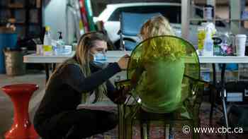 COVID-19, seasonal flu vaccines being sent to locations around Manitoba