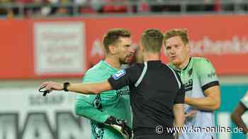 Hannover 96: Zieler „stinksauer“ nach Elfmeter-Wirbel - „Verstehe das alles nicht mehr“