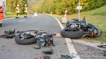 Traktorfahrer übersieht Biker: Motorrad wird in zwei Teile gerissen – Mann stirbt
