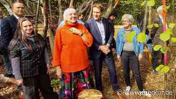 Kulturstaatsministerin Claudia Roth im Landsberger Lechatelier